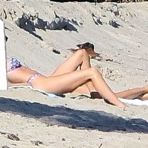 Hot Naked Celeb Kendall Jenner 021 pic