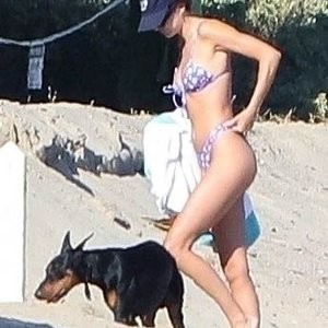 Nude Celeb Kendall Jenner 032 pic
