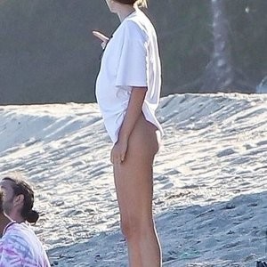 Hot Naked Celeb Kendall Jenner 036 pic