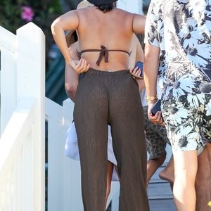 Celeb Nude Kendall Jenner 181 pic