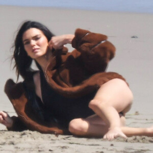 Celebrity Nude Pic Kendall Jenner 011 pic