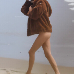 Naked Celebrity Kendall Jenner 035 pic