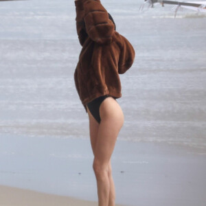 nude celebrities Kendall Jenner 037 pic