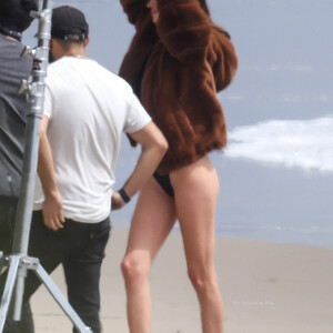 Famous Nude Kendall Jenner 048 pic