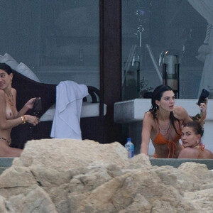 Naked Celebrity Pic Hailey Baldwin 016 pic