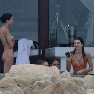 Nude Celebrity Picture Hailey Baldwin 028 pic