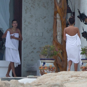 Best Celebrity Nude Hailey Baldwin 035 pic