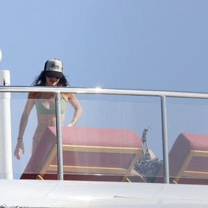 Naked Celebrity Pic Kendall Jenner 012 pic
