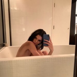 Kendall Jenner Nude (2 Pics) - Leaked Nudes