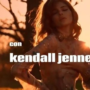 Celeb Nude Kendall Jenner 005 pic