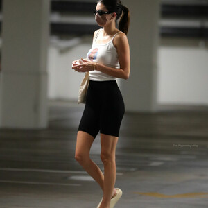 Free Nude Celeb Kendall Jenner 012 pic