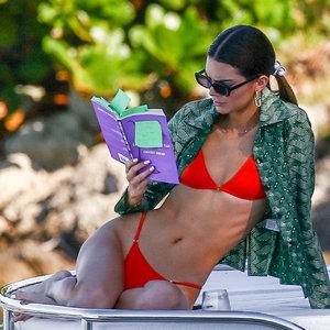 Nude Celeb Pic Kendall Jenner 123 pic