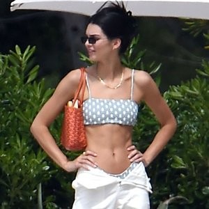 Celebrity Leaked Nude Photo Kendall Jenner 047 pic