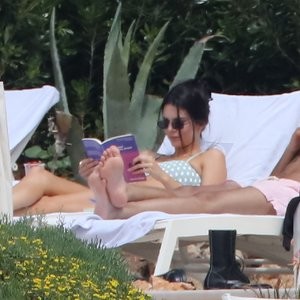 nude celebrities Kendall Jenner 113 pic
