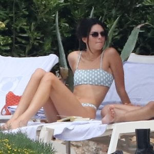 Hot Naked Celeb Kendall Jenner 130 pic