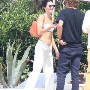 Real Celebrity Nude Kendall Jenner 145 pic