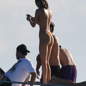 Naked Celebrity Pic Kendall Jenner 024 pic