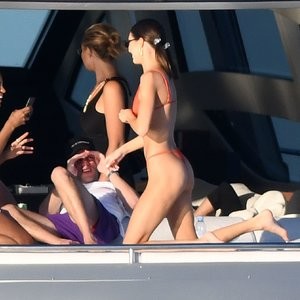 Celebrity Naked Kendall Jenner 062 pic