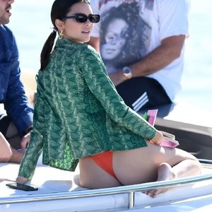 Free Nude Celeb Kendall Jenner 086 pic