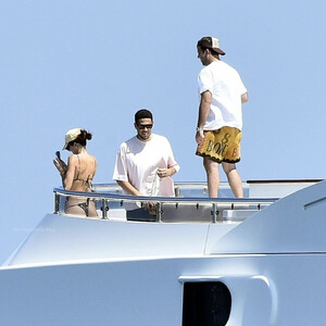 Free Nude Celeb Kendall Jenner 009 pic