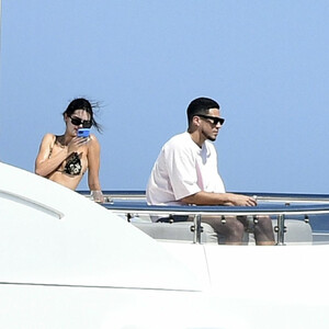 Naked Celebrity Kendall Jenner 030 pic