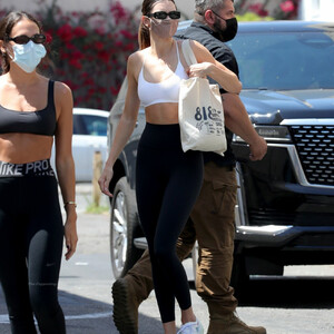Celeb Nude Kendall Jenner 014 pic