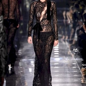 Kendall Jenner Walks the Runway During the Tom Ford Show (13 Photos + Video) - Leaked Nudes