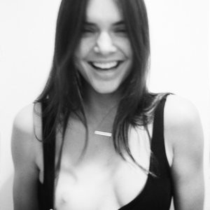 Best Celebrity Nude Kendall Jenner 002 pic