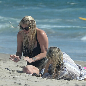 Naked Celebrity Pic Kesha 027 pic
