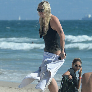 Naked Celebrity Kesha 039 pic