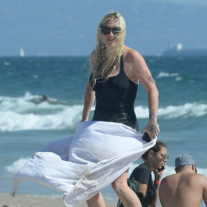 Free Nude Celeb Kesha 043 pic