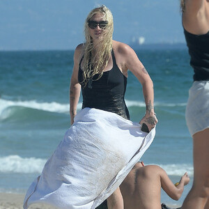 Nude Celebrity Picture Kesha 046 pic