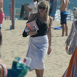 Free nude Celebrity Kesha 047 pic
