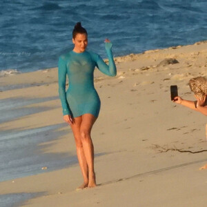 Celebrity Leaked Nude Photo KhloÃ© Kardashian 015 pic