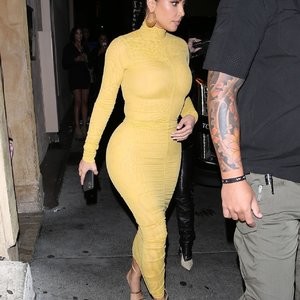 Newest Celebrity Nude Kim Kardashian 011 pic