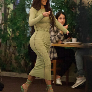 Famous Nude Kim Kardashian 005 pic