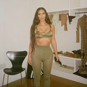 celeb nude Kim Kardashian 004 pic