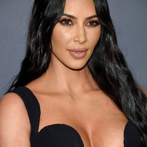 Nude Celeb Kim Kardashian 006 pic