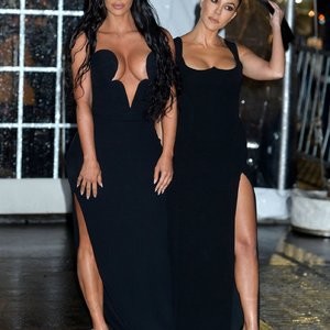 nude celebrities Kim Kardashian 030 pic