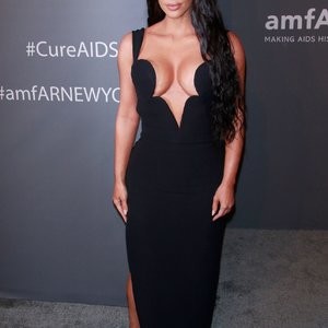 Celeb Naked Kim Kardashian 051 pic