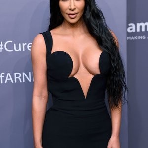 Nude Celebrity Picture Kim Kardashian 071 pic