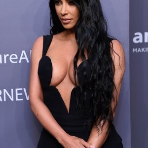 celeb nude Kim Kardashian 085 pic