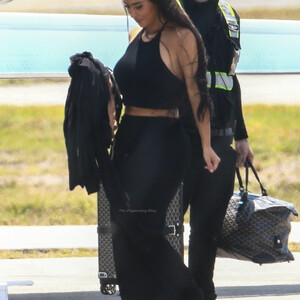Famous Nude Kim Kardashian 017 pic