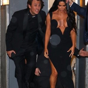 Celebrity Nude Pic Kim Kardashian 003 pic