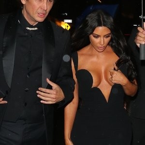 Leaked Celebrity Pic Kim Kardashian 006 pic
