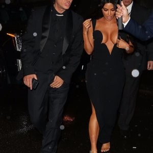 celeb nude Kim Kardashian 011 pic