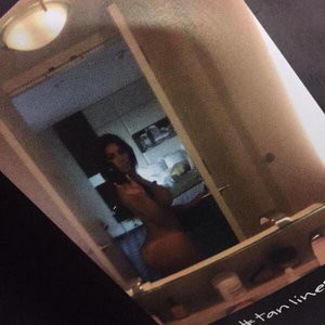 Celeb Naked Kim Kardashian 004 pic