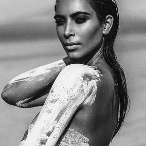 Nude Celeb Pic Kim Kardashian 008 pic