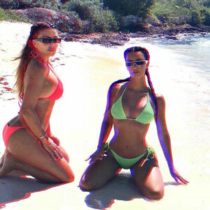 Nude Celeb Kim Kardashian 057 pic