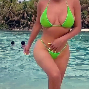 Naked celebrity picture Kim Kardashian 094 pic